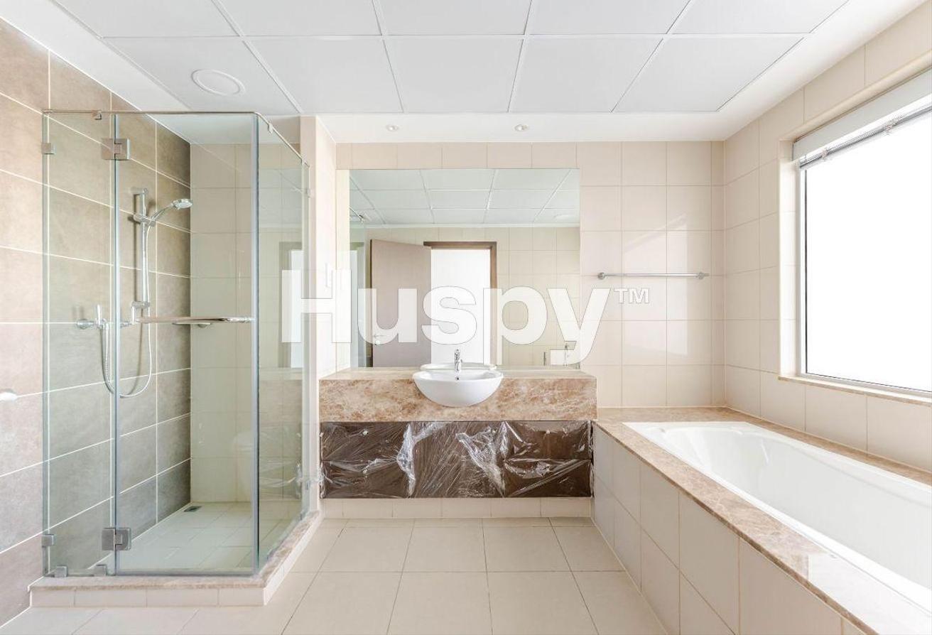 Vacant | Creek and Skyline View | Unfurnished photo 11
