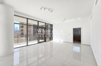 Apartment - 1 Bedroom - 2 Bathrooms for sale in Boulevard Crescent Tower 2 - BLVD Crescent - Downtown Dubai - Dubai