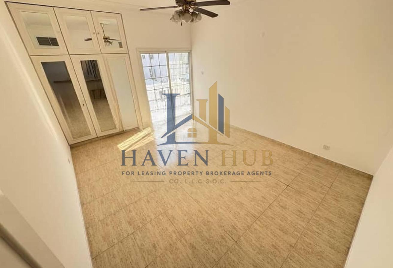 5 BR Villa with Landscaped Garden in Al Safa photo 11