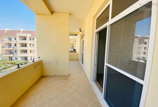 128837888 - Property Image 2