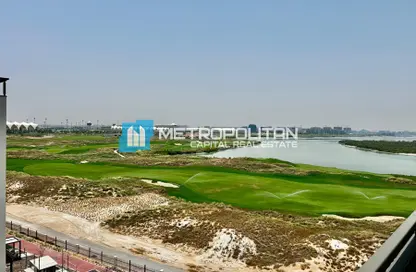 Apartment - 2 Bedrooms - 3 Bathrooms for sale in Views B - Yas Golf Collection - Yas Island - Abu Dhabi