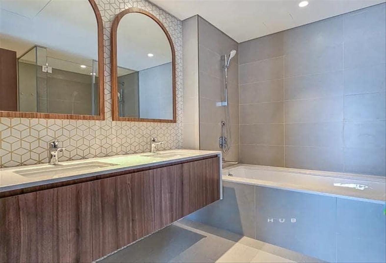 PENTHOUSE | HIGH FLOOR| CREEK TOWER VIEW photo 9