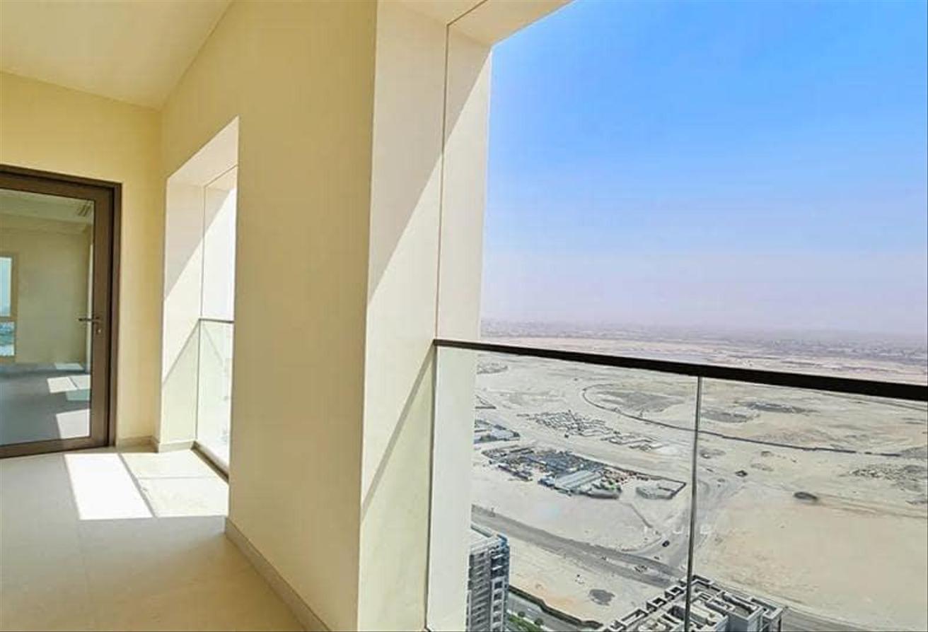 PENTHOUSE | HIGH FLOOR| CREEK TOWER VIEW photo 3