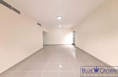 Apartment - 4 Bedrooms - 4 Bathrooms for rent in Golden Sands 9 - Mankhool - Bur Dubai - Dubai