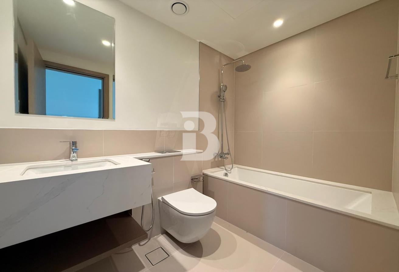 Brand New | Low Floor | Prime Location photo 7