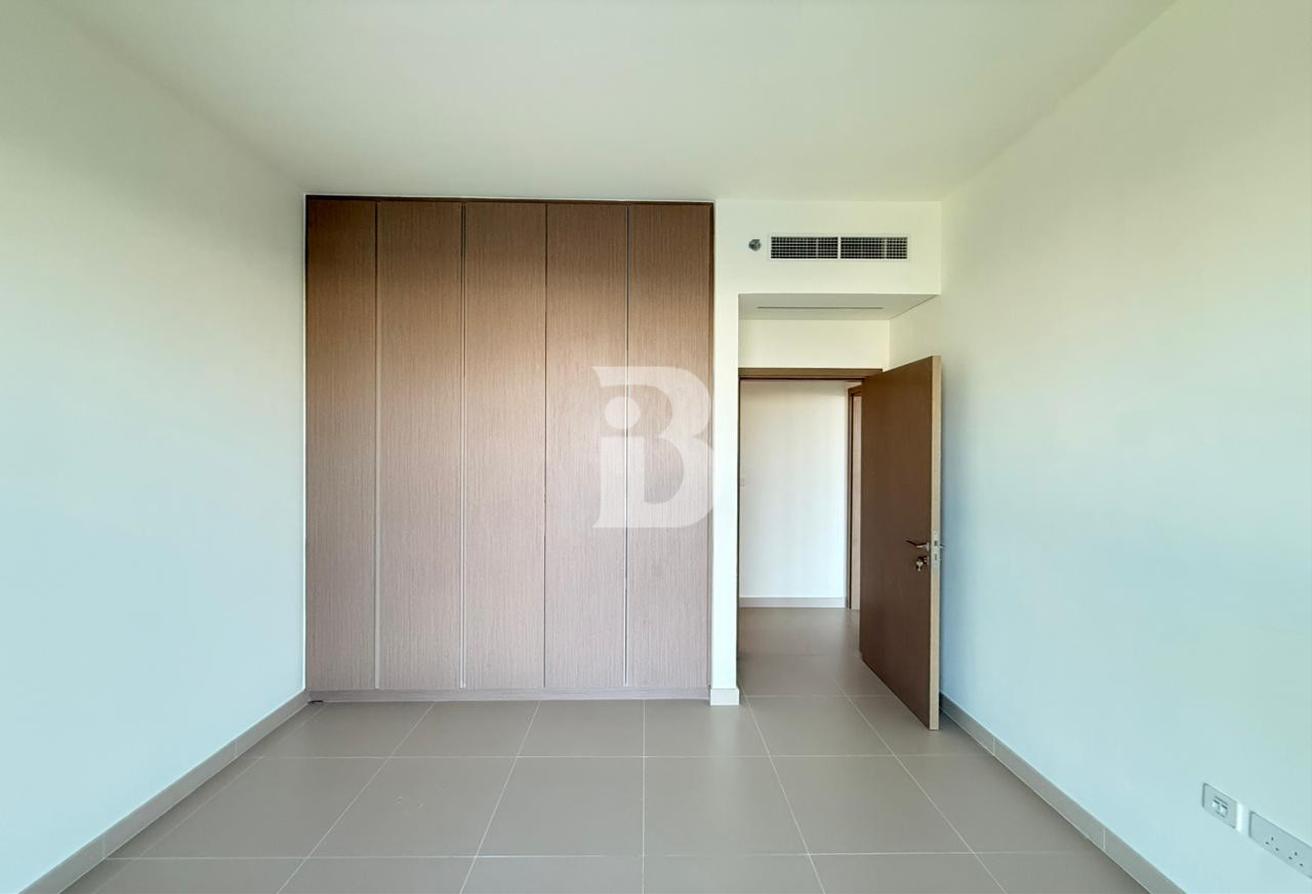 Brand New | Low Floor | Prime Location photo 8