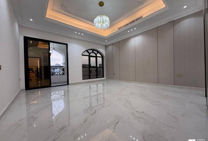 104704423 - Property Image 2