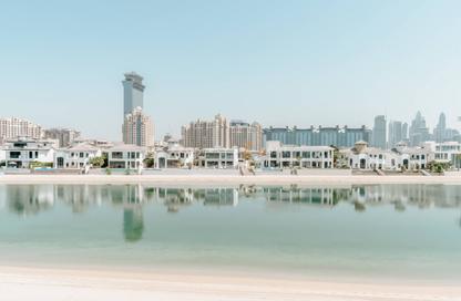 Villa - 5 - 6 for sale in Palm Jumeirah Frond N - Palm Jumeirah - Dubai Villa - 5 - 6 for sale in Palm Jumeirah Frond N - Palm Jumeirah - Dubai