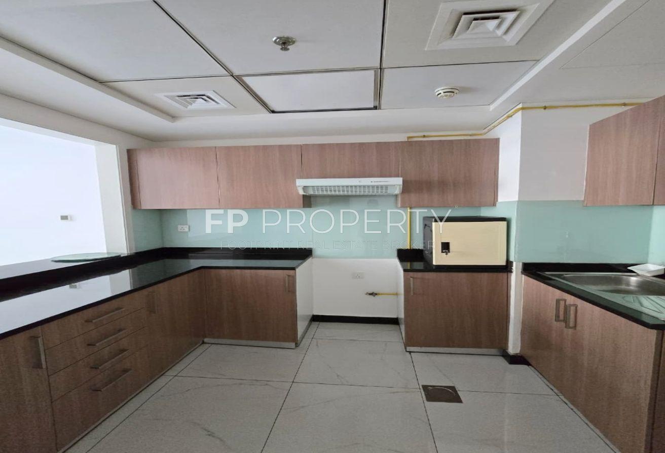 UNFURNISHED 1BHK/ FRONT OF MALL photo 7