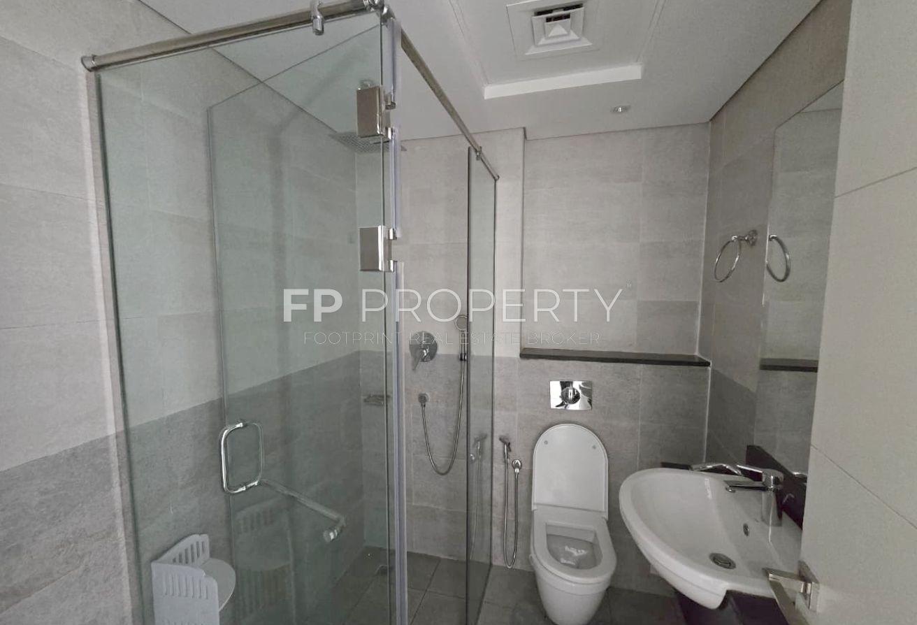 UNFURNISHED 1BHK/ FRONT OF MALL photo 10