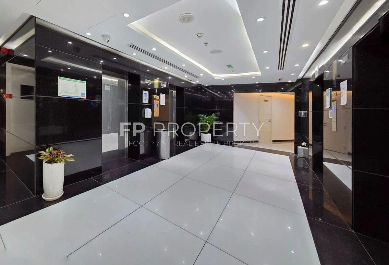 UNFURNISHED 1BHK/ FRONT OF MALL photo 13