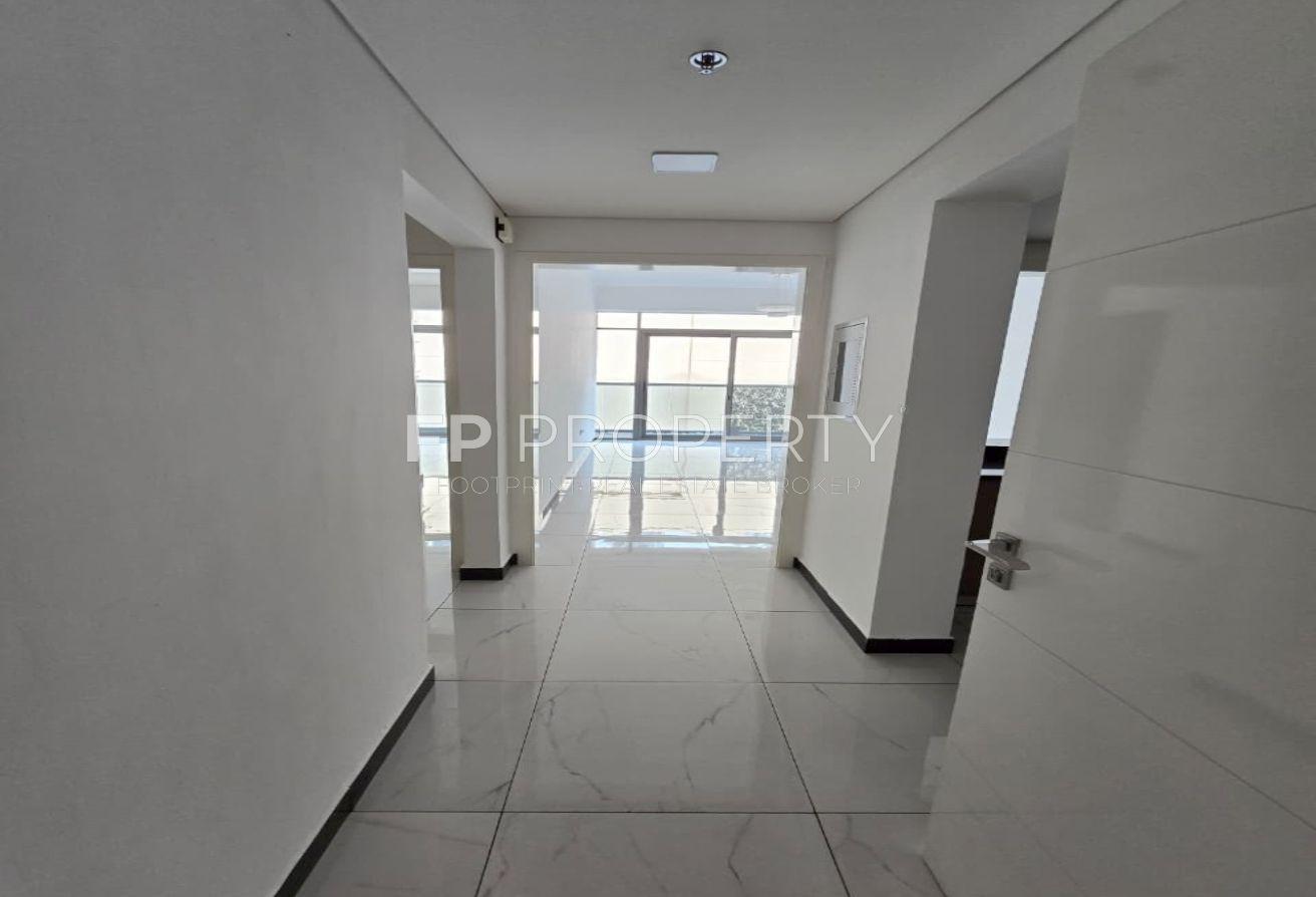 UNFURNISHED 1BHK/ FRONT OF MALL photo 6
