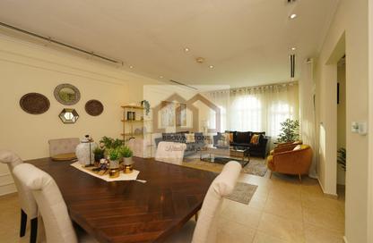 Villa - 3 - 4 for sale in District 5 - Jumeirah Park - Dubai