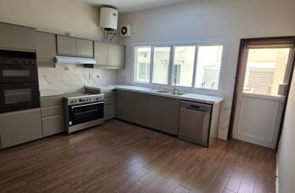 Villa - 6 Bedrooms - 7 Bathrooms for rent in Jumeirah 2 - Jumeirah - Dubai