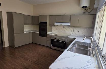 Villa - 6 Bedrooms - 7 Bathrooms for rent in Jumeirah 2 - Jumeirah - Dubai