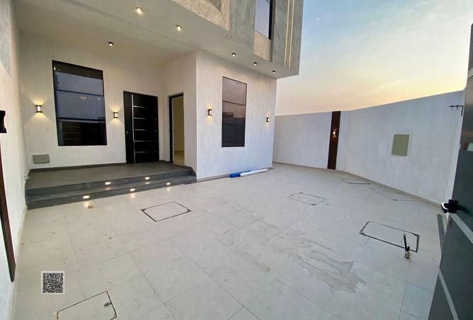 56161101 - Property Image 2