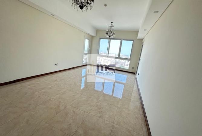 Top floors- Atlantis views - Upgraded unit. photo 3