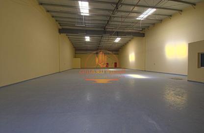 Warehouse - Studio - 1 Bathroom for rent in Al Jlail - Al Sajaa - Sharjah