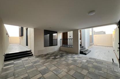 Villa - 5 - 6 for sale in Al Zaheya Gardens - Al Zahya - Ajman