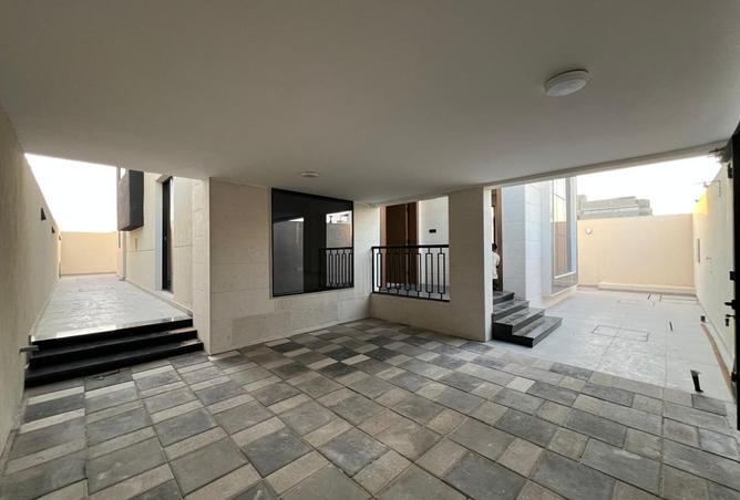 141432375 - Property Image 3