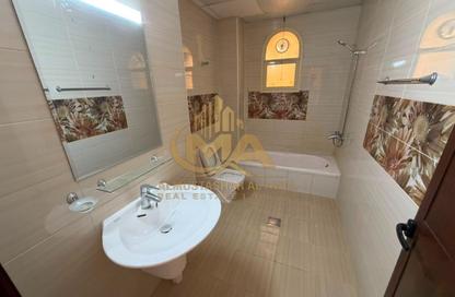 Whole Building - 7+ Bedrooms - 7+ Bathrooms for sale in Al Thani Muwaileh - Muwaileh Commercial - Sharjah