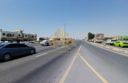 Shop - Studio - 4 Bathrooms for rent in Al Mowaihat 3 - Al Mowaihat - Ajman