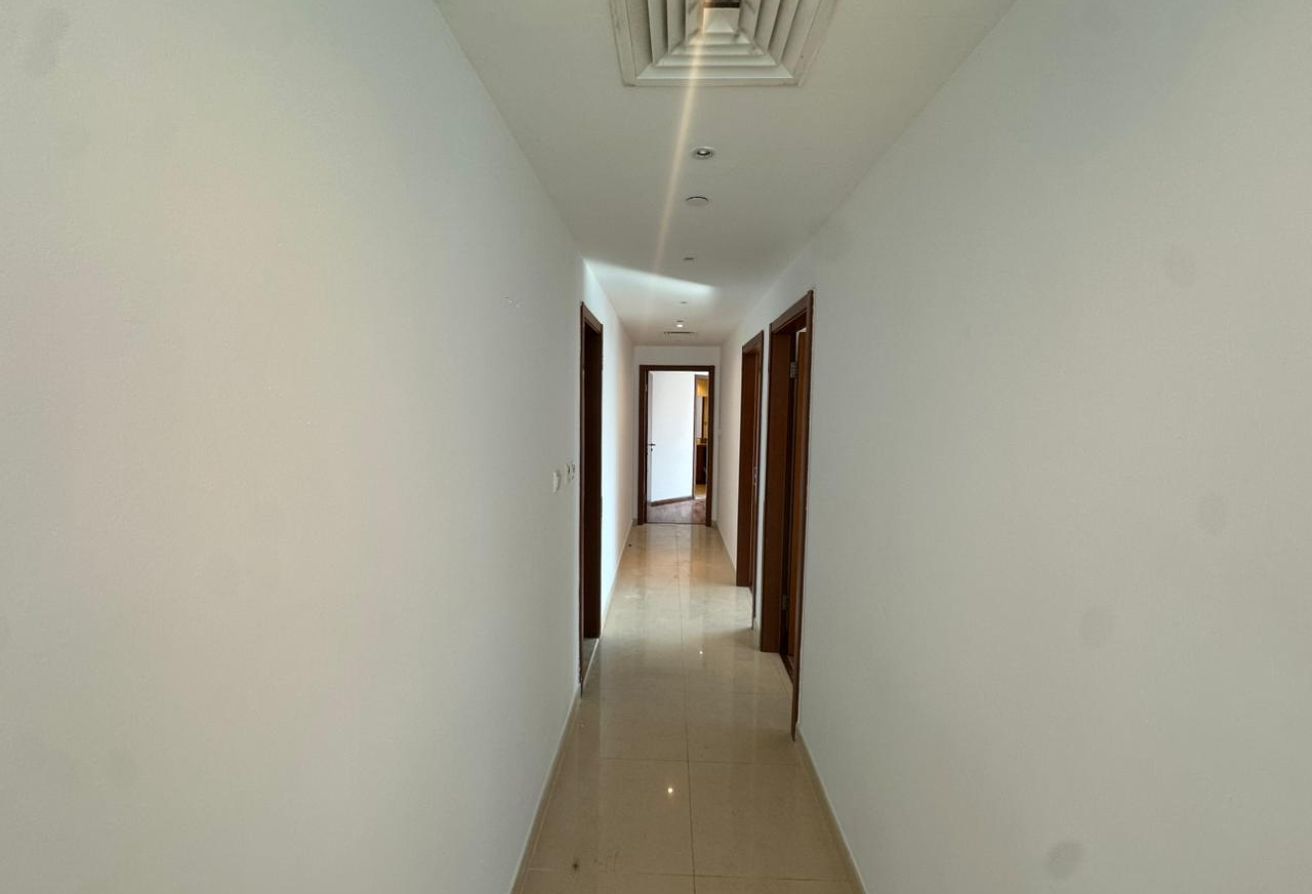 Sea View l Vacant l High Floor l 3 Parkings