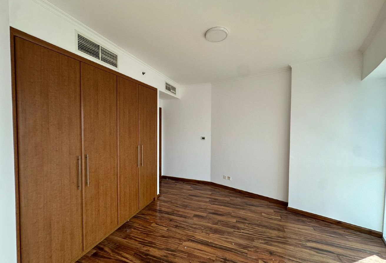 Sea View l Vacant l High Floor l 3 Parkings