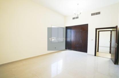 Villa - 5 Bedrooms - 6 Bathrooms for rent in Oak Villas - Al Barsha 1 - Al Barsha - Dubai Villa - 5 Bedrooms - 6 Bathrooms for rent in Oak Villas - Al Barsha 1 - Al Barsha - Dubai