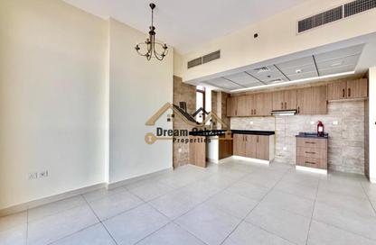 Apartment - 2 Bedrooms - 3 Bathrooms for rent in Rose Building - Al Jaddaf - Dubai Apartment - 2 Bedrooms - 3 Bathrooms for rent in Rose Building - Al Jaddaf - Dubai