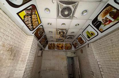 Shop - Studio for rent in Naif - Deira - Dubai