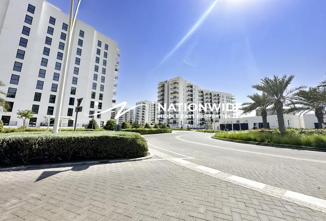 Rented | Fully Furnished 1BR | Sea World View — photo 2