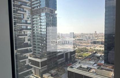 Apartment - 1 Bedroom - 2 Bathrooms for rent in 1 Residences - 2 - 1 Residences - Al Kifaf - Bur Dubai - Dubai