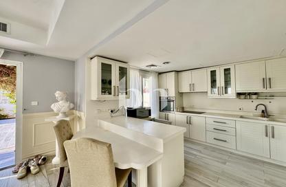 Villa - 2 Bedrooms - 3 Bathrooms for rent in Springs 1 - The Springs - Dubai