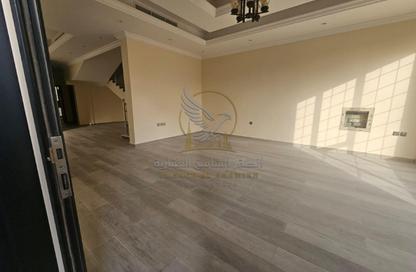 Villa - Studio - 7 for rent in Al Azra - Al Riqqa - Sharjah