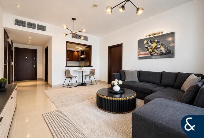 1 Bedroom | Great Condition | High Floor