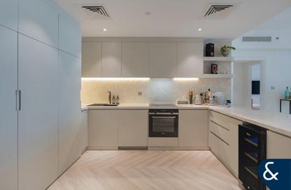 Apartment - 2 Bedrooms - 2 Bathrooms for sale in Golden Mile 2 - Golden Mile - Palm Jumeirah - Dubai