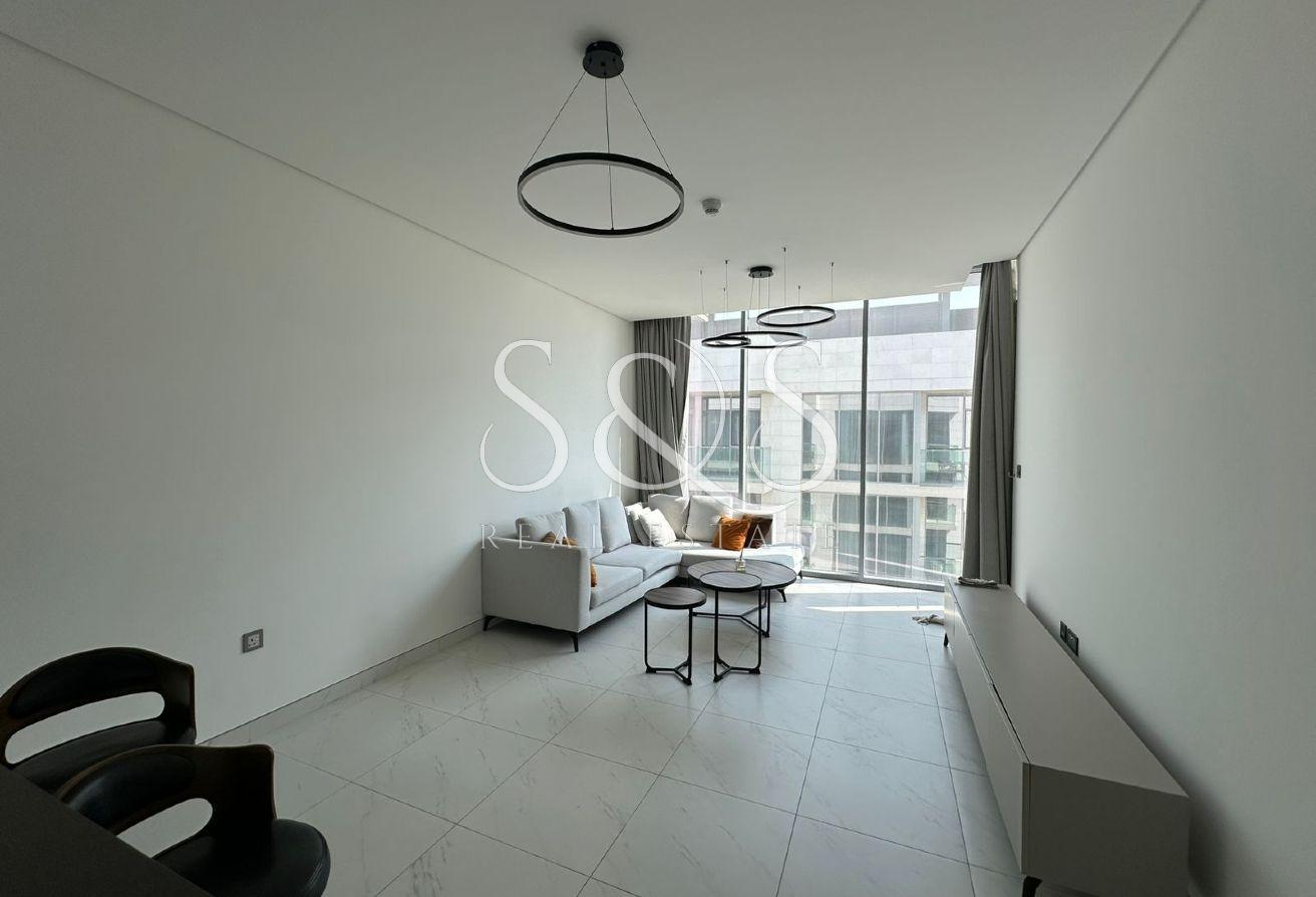 Spacious Layout | Vacant | Elegant Design photo 5