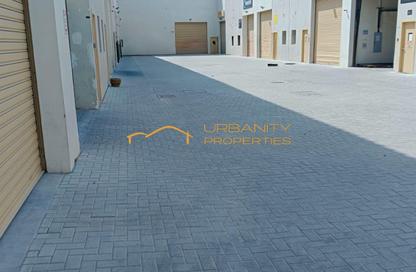 Warehouse - Studio for rent in Dubai Investment Park 1 (DIP 1) - Dubai Investment Park (DIP) - Dubai
