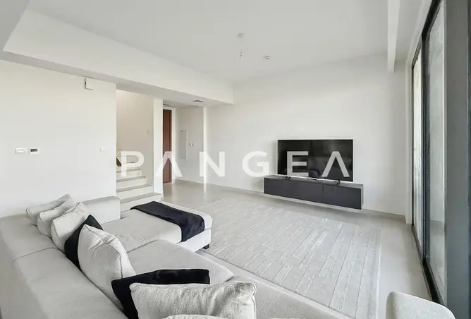 155520113 - Property Image 2