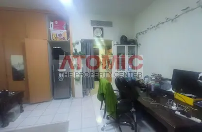 شقة - 1 حمام للايجار في يو 11 - طراز إيطالي - المدينة العالمية - دبي