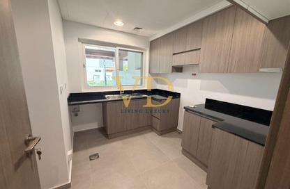Townhouse - 4 - 4 for rent in Verona - Damac Hills 2 - Dubai
