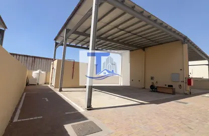 Warehouse - Studio for rent in Mussafah Industrial Area - Mussafah - Abu Dhabi