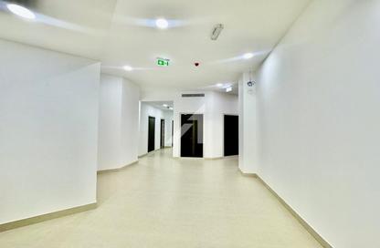 Office Space - Studio - 1 Bathroom for rent in Al Shafar Investment Building - Sheikh Zayed Road - Dubai Office Space - Studio - 1 Bathroom for rent in Al Shafar Investment Building - Sheikh Zayed Road - Dubai
