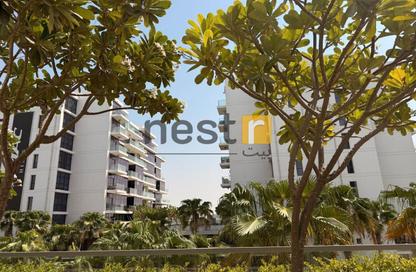 Apartment - Studio - 1 Bathroom for sale in Golf Horizon B - Golf Horizon - Golf Town - DAMAC Hills - Dubai