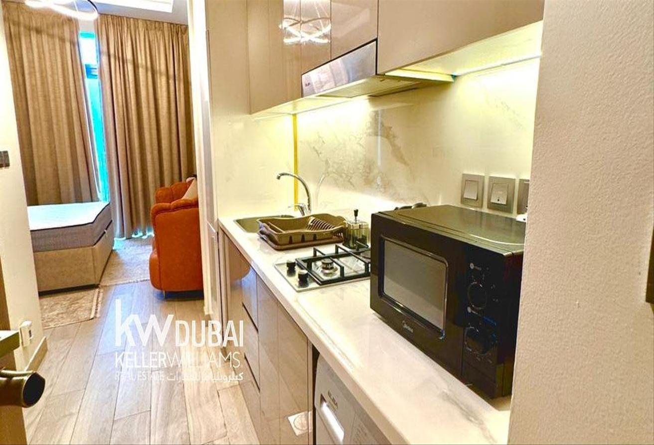 Burj Khalifa Balcony View | Furnished photo 4