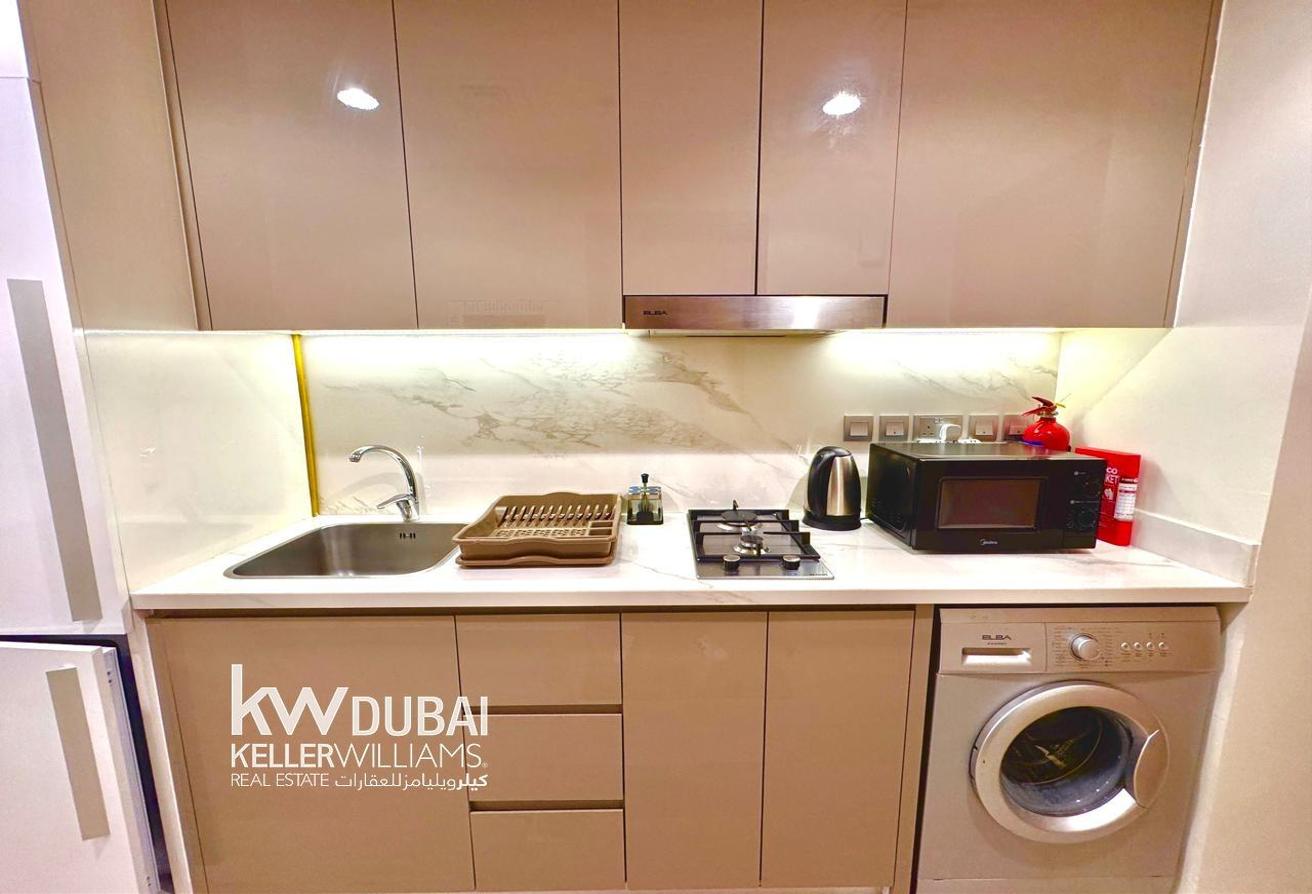 Burj Khalifa Balcony View | Furnished photo 5