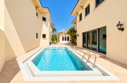 Villa - 4 - 6 for rent in Garden Homes Frond O - Garden Homes - Palm Jumeirah - Dubai