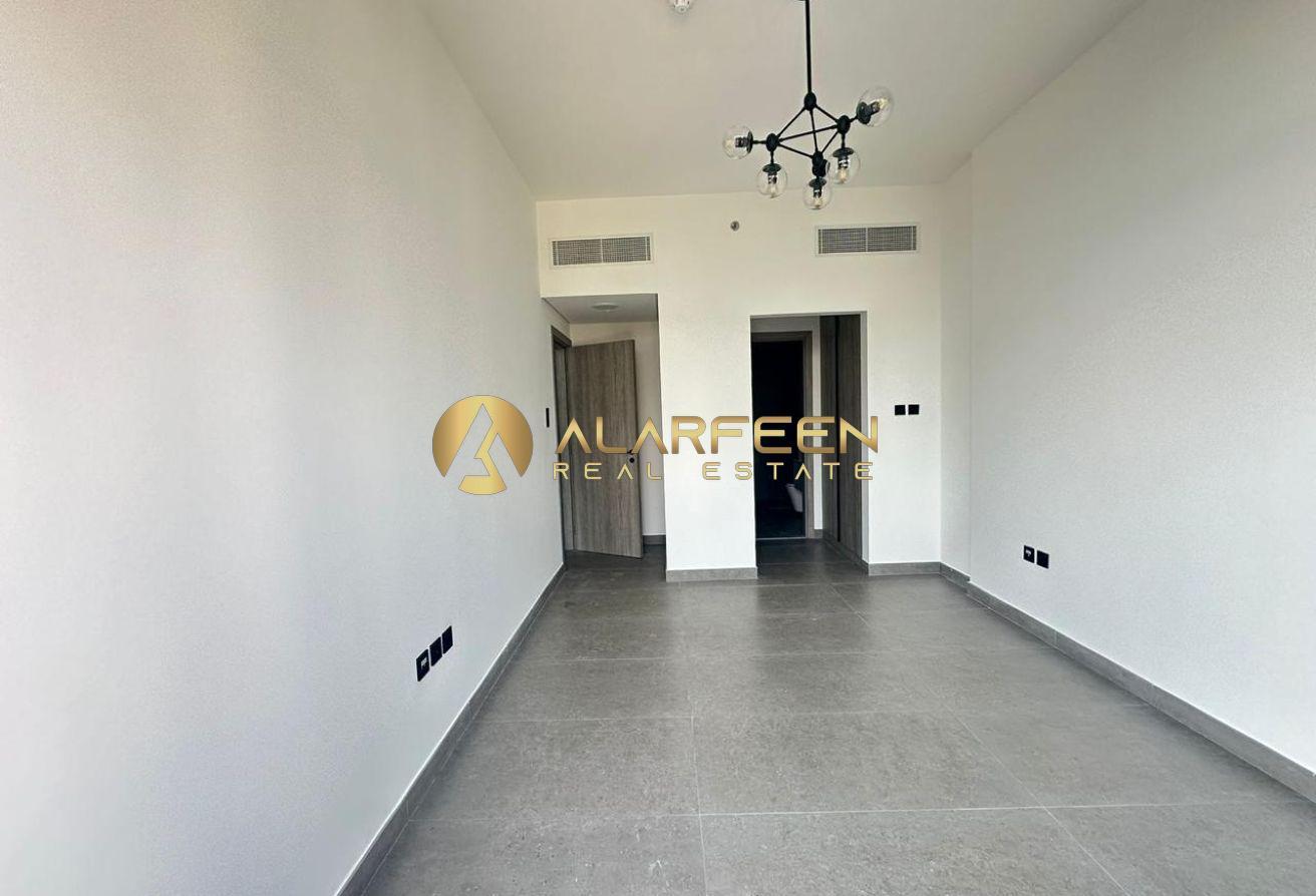 High End Finishing | 1BHK | Fitted White Goods photo 4