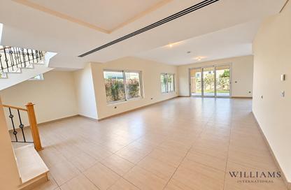 Villa - 4 - 5 for rent in Legacy Nova Villas - District 9 - Jumeirah Park - Dubai